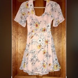 Cute and flirty floral print dress